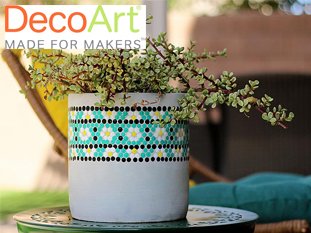 Create this dotty flower mosaic planter with DecoArt Patio Paints